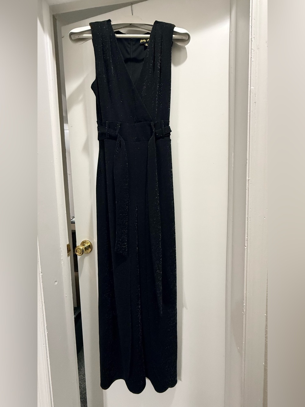 Elegant Black Sleeveless Pantsuit